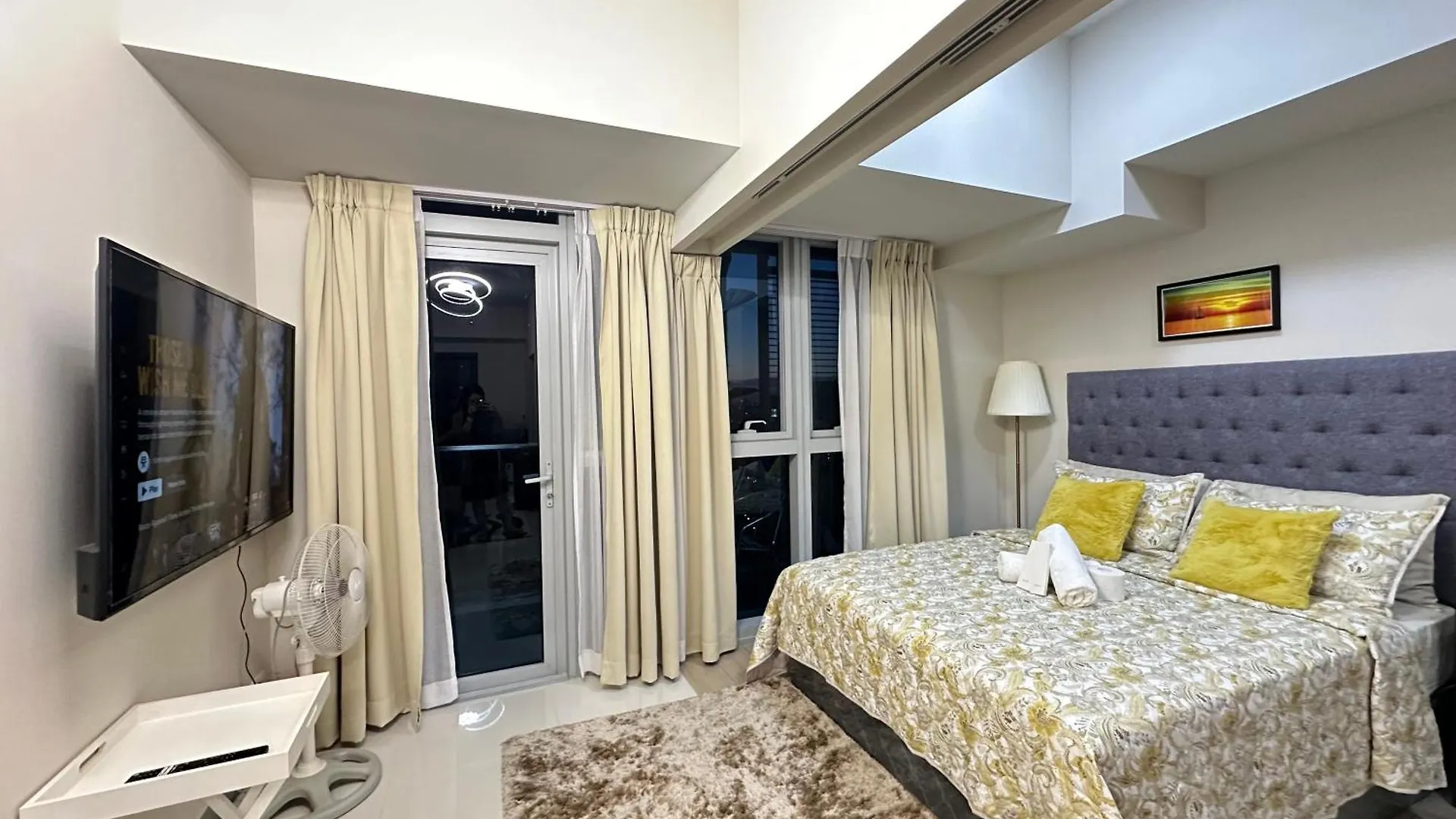 Ferienwohnung Relax And Unwind At Uptown Bgc Manila Apartment