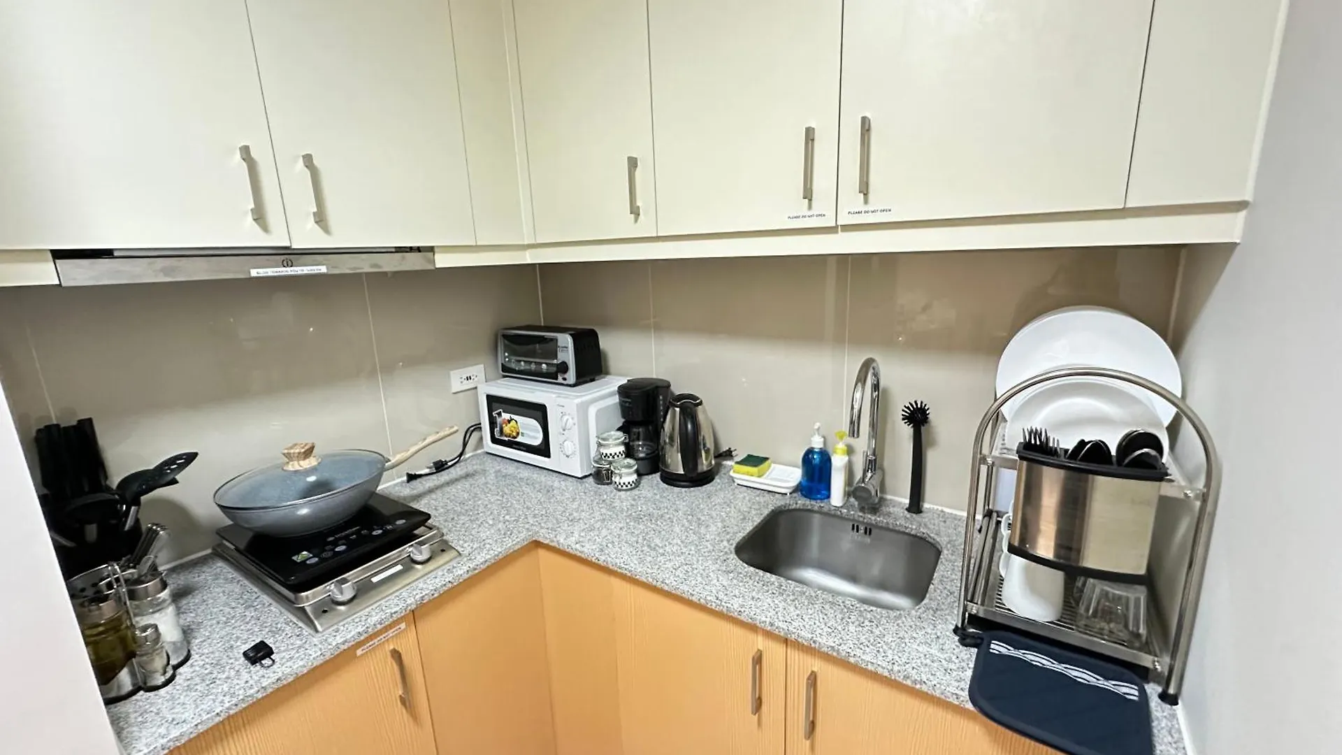 Apartment Ferienwohnung Relax And Unwind At Uptown Bgc Manila